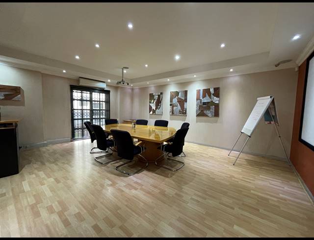 514M² OFFICE FOR SALE IN LYME PARK